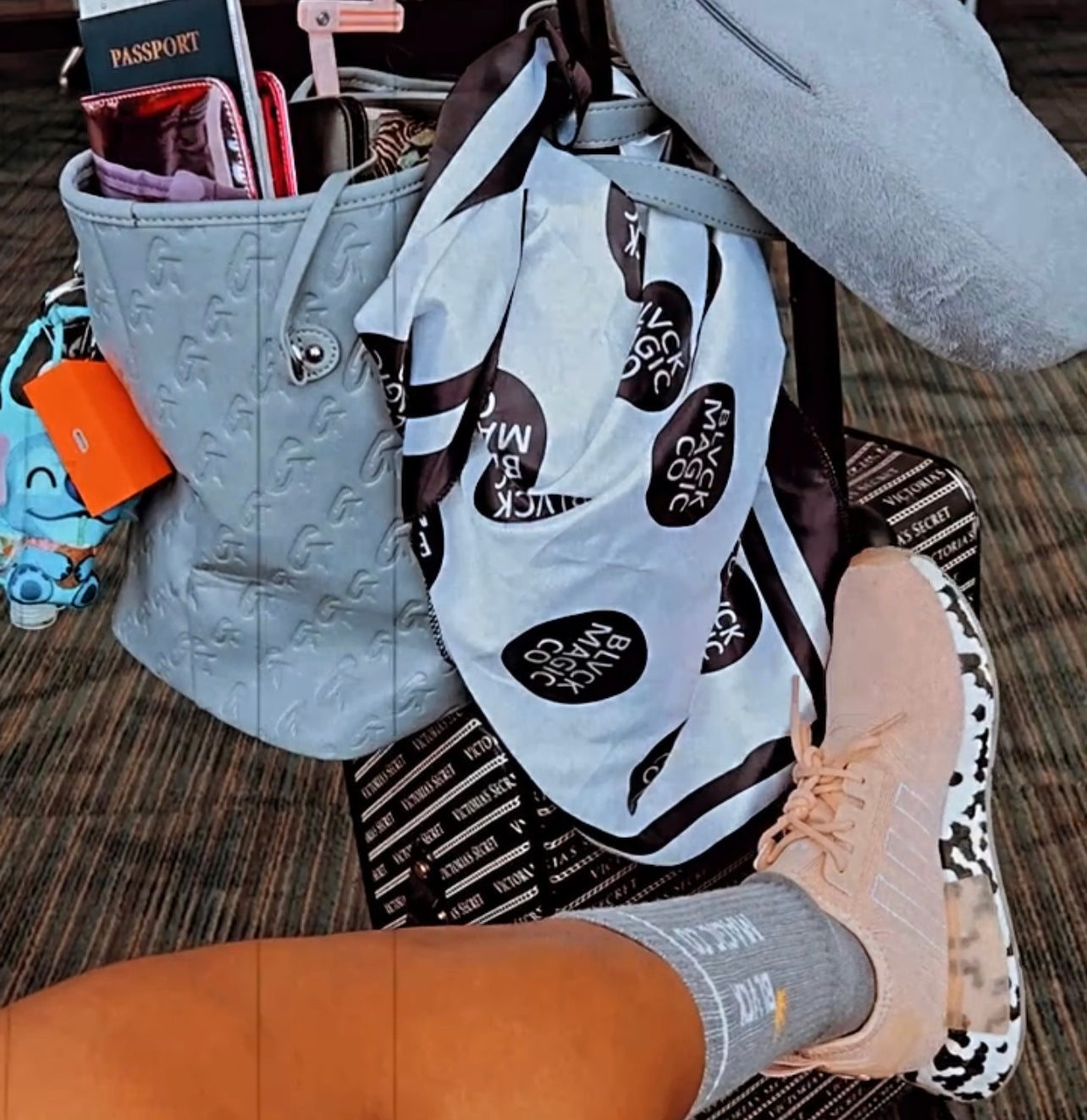 LUXURYxSCARF